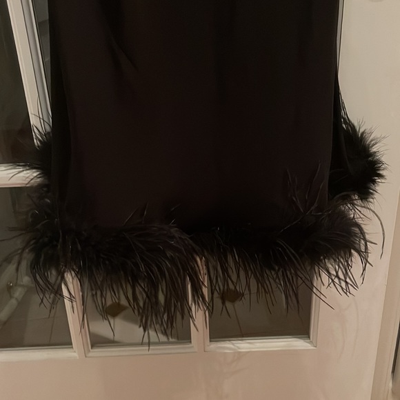 COPY - Beautiful Rixo dress w/ feather trim. Worn once. Perfect for the holiday… - Picture 3 of 4